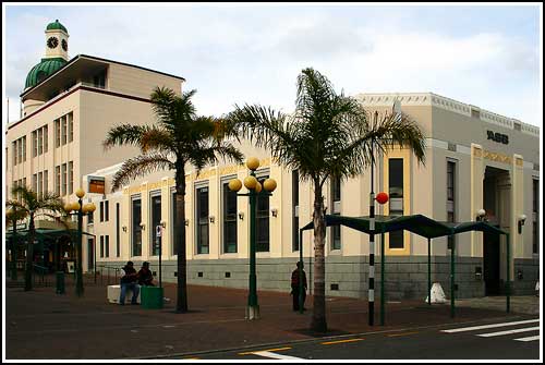 Enjoy learning about Napier's world famous Art Deco with Hawkes Bay Scenic Tours